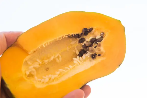 Fruta de la papaya, papaya fresca madura dulce, comida vegana cruda . — Foto de Stock