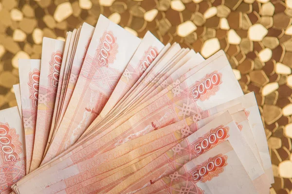 Российские деньги 5000 рублей банкноты крупным планом, выиграли концепцию российских рублей крупным планом Стоковое Изображение