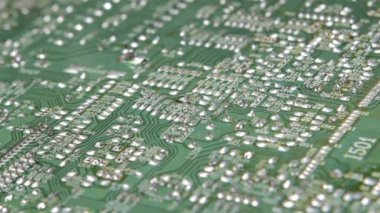 Bir elektronik tarafından havya lehimleme