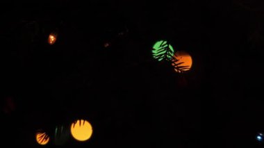 Bokeh ışıkları Noel 'de ya da yeni yılda
