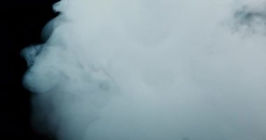 Yavaş çekimde Duman Geçişi