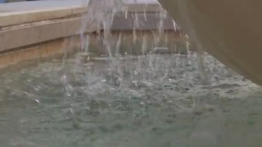 Çeşme suyu yakın.