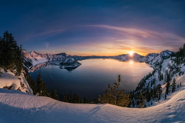 180 Stupňů Pohled Národní Park Kráterové Jezero Úsvitu Částečné Stupňů — Stock fotografie