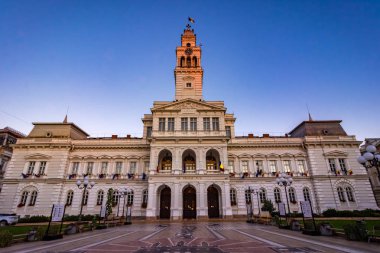 Arad, Romanya: Yönetim Palacein cetral Meydanı, hangi 