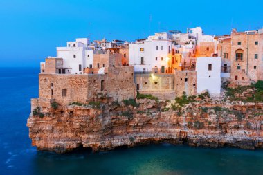 Polignano a Mare, Puglia, Italy: Sunset at Cala Paura gulf