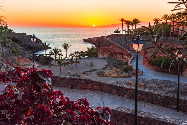 Playa Paraiso, Tenerife, Canarische Eilanden, Spanje: Zonsondergang op Playa Las Galgas — Stockfoto