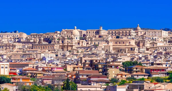 Noto, Sicily island, Italy: Panoramic view of the Noto baroque town in Sicily, southern Italy — Stock Photo, Image