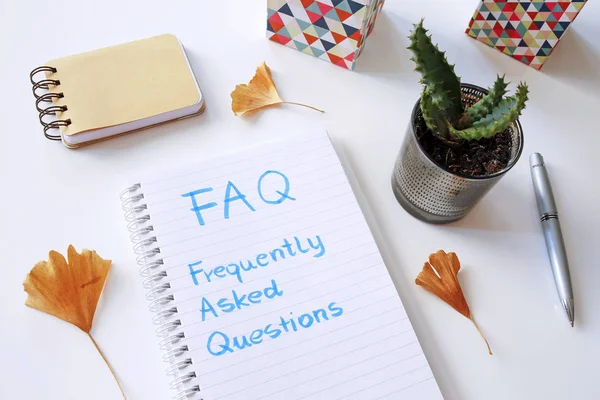 Faq Frequently Asked Questions Geschreven Notebook Witte Tafel — Stockfoto