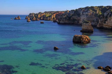 güzel rock kayalıklarla Lagos, Algarve, Portekiz