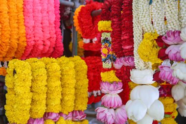 Hint renkli çiçek çelenk sokak ahır satış için