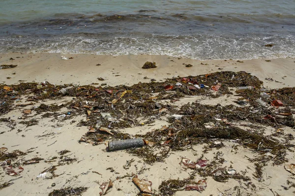 Very polluted beach in Thailand — Stock Photo, Image