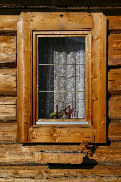Fenster Der Landschaft Holzhaus — Stockfoto