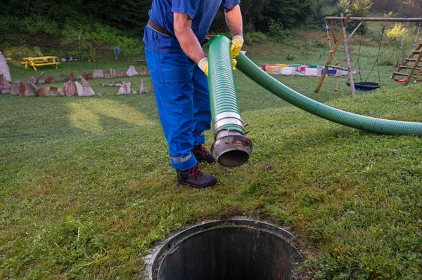 Huishoudelijke Septische Putten Ledigen Schoonmaak Blokkering Verstopte Afvoer Met Vacuüm — Stockfoto