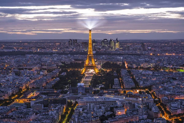 Panoramische Foto Van Prachtige Blauwe Uur Zonsondergang Van Eiffeltoren Parijs Stockafbeelding