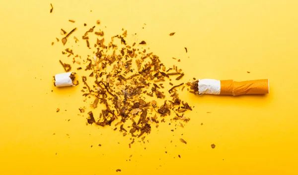 May World Tobacco Day Smoking Close Broken Pile Cigaretové Nebo — Stock fotografie