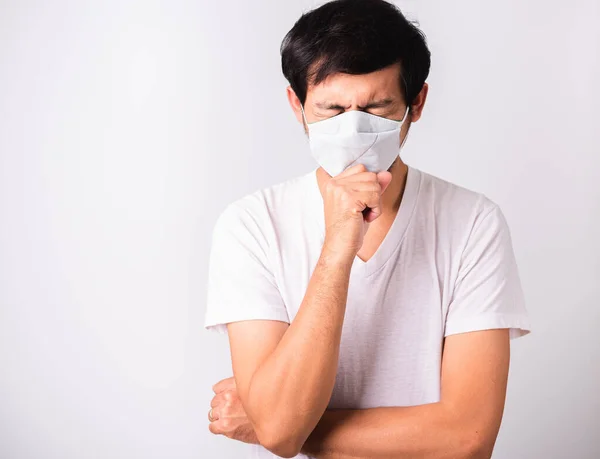 Asiático Guapo Hombre Usando Quirúrgica Higiénico Protector Cara Máscara Contra —  Fotos de Stock