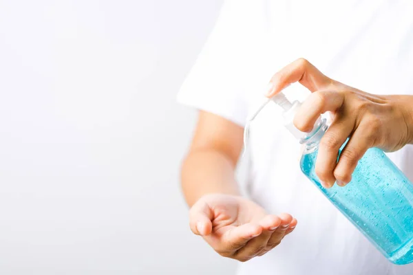 Closeup Mão Asiática Jovem Aplicando Bomba Dispensador Desinfetante Álcool Gel — Fotografia de Stock