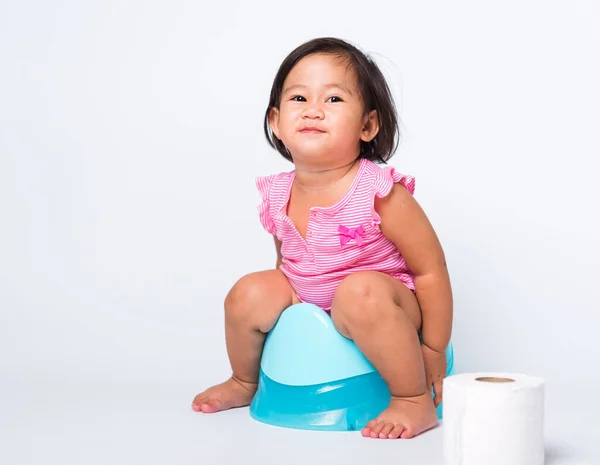 Asiatische Kleine Süße Baby Kind Mädchen Ausbildung Zum Sitzen Auf — Stockfoto