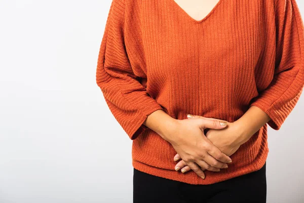 Aziatische Vrouw Ziek Hebben Maagpijn Houdt Handen Buik Een Deel — Stockfoto