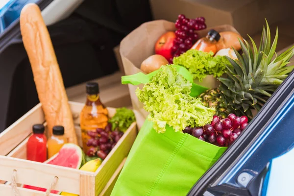 Grocery Service Giving Fresh Vegetables Fruits Food Green Cloth Bag — Stock Photo, Image