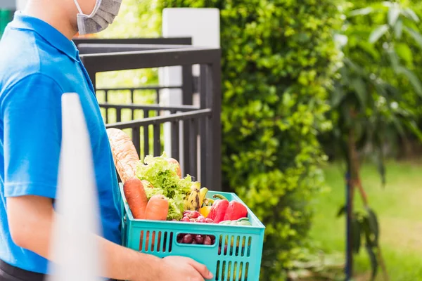 Asian Grocery Store Delivery Man Wearing Blue Uniform Face Mask — Stock Photo, Image