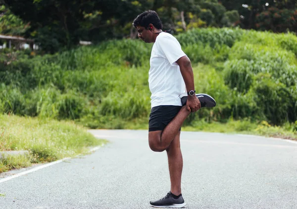 Close Asiático Jovem Atleta Esporte Corredor Preto Homem Desgaste Relógio — Fotografia de Stock