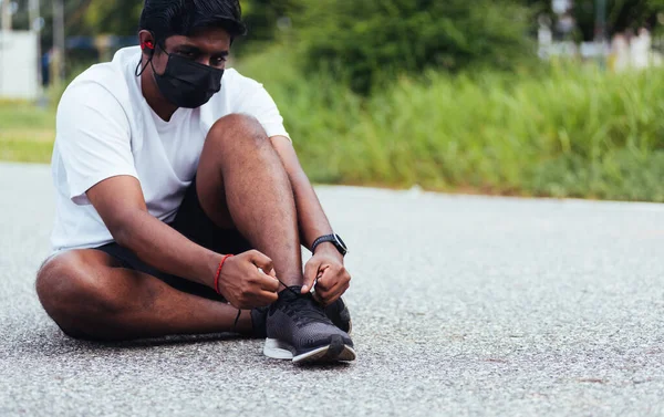 Close Asian Sport Runner Black Man Wear Face Mask Protective — Fotografia de Stock