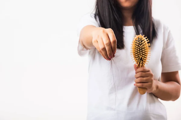 Mujer Asiática Infeliz Problema Cabello Débil Cepillo Pelo Retención Con —  Fotos de Stock