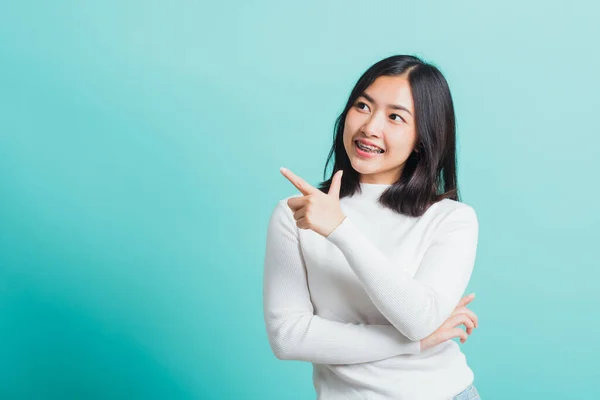 Portret Van Aziatische Tiener Mooie Jonge Vrouw Glimlach Hebben Gebit — Stockfoto