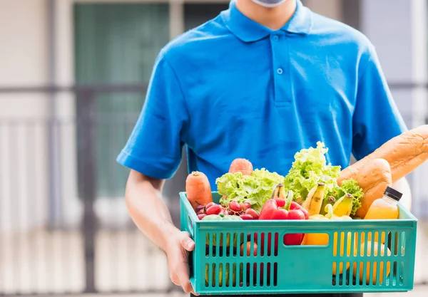 Asian Grocery Store Delivery Man Wearing Blue Uniform Face Mask — Stock Photo, Image