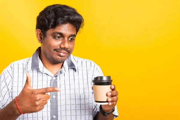 Primer Plano Asiático Feliz Retrato Joven Negro Sonrisa Sosteniendo Taza — Foto de Stock