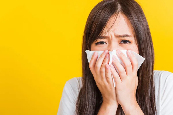 Portret Van Aziatische Mooie Jonge Vrouw Verdrietig Huilen Veeg Het — Stockfoto