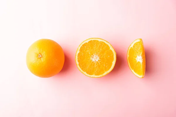Вид Сверху Наполовину Оранжевый Фруктовый Слайд Полный Апельсин Студии Снятый — стоковое фото