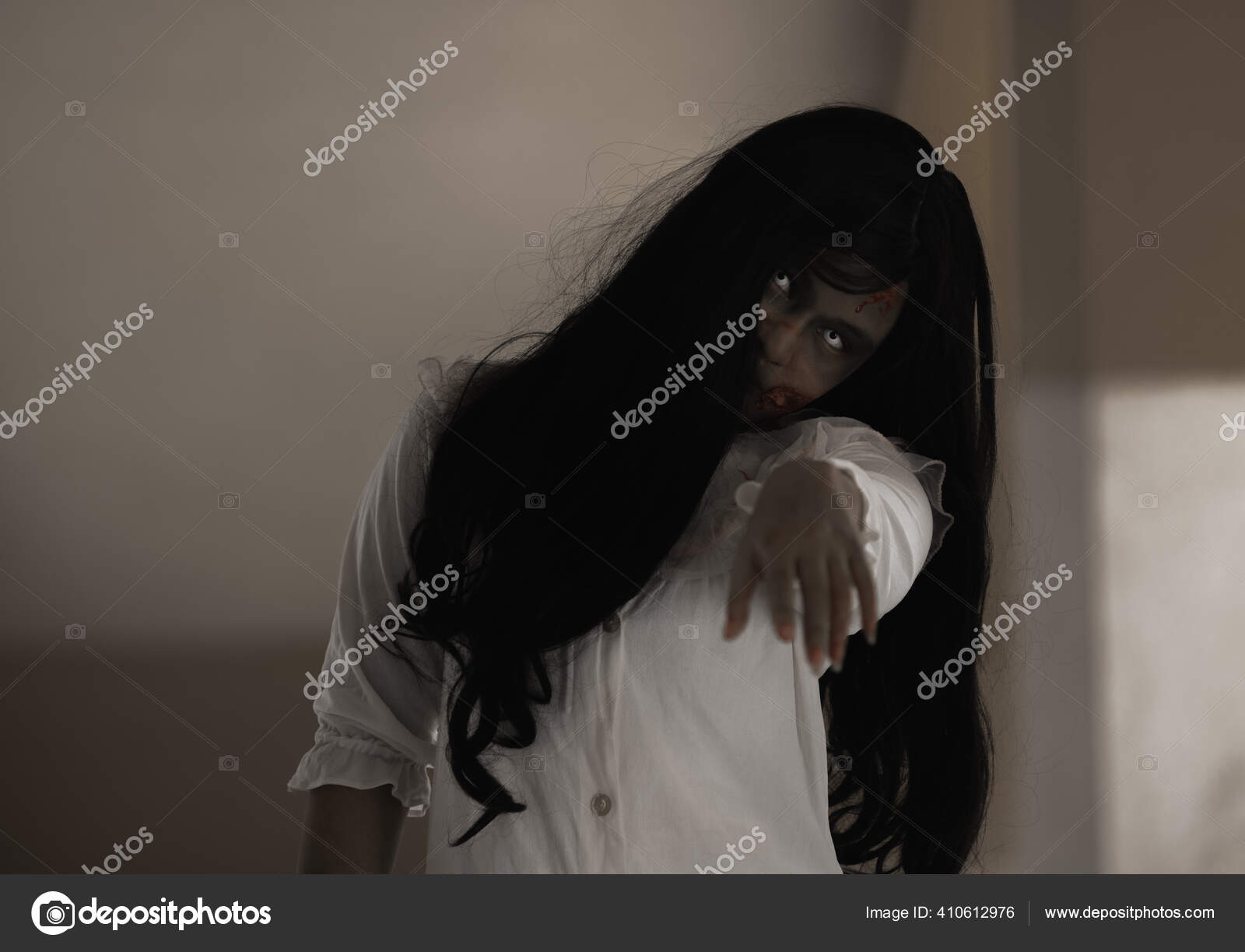 Зомби Крови Призрак Азиатки Кровью Ужас Страшный Страх Доме Темный.