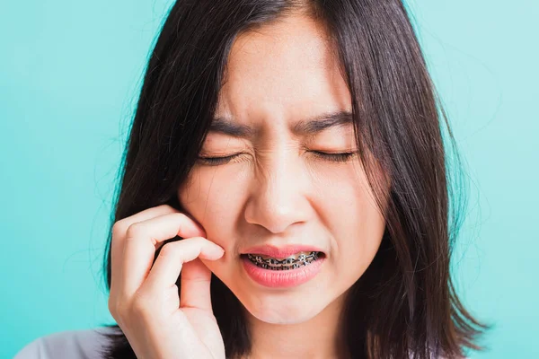 Portret Van Aziatische Tiener Mooie Jonge Vrouw Glimlach Hebben Gebit — Stockfoto