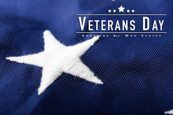 美国国旗蓝色上的白色绣花明星的宏观特写 象征着背景的使用 美国退伍军人或独立日的概念 — 图库照片
