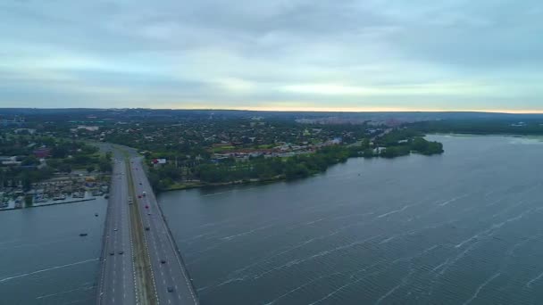 Puente disparado desde un quadcopter 2 — Vídeos de Stock