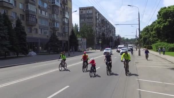 Dnepr 축제 부두에서 실행 마라톤 — 비디오