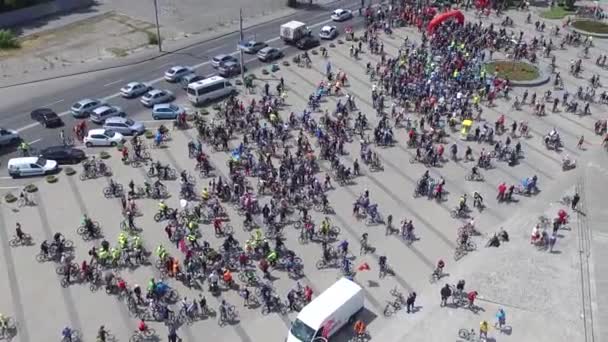 Kör maraton på Dnepr festivalen pier — Stockvideo