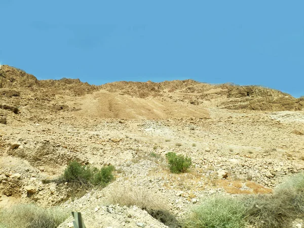 Tepeler ve dağlar ile Negev çöl manzara — Stok fotoğraf