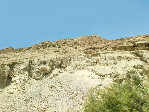 Tepeler ve dağlar ile Negev çöl manzara — Stok fotoğraf