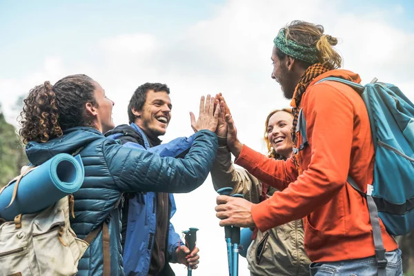 Group Friends Stacking Hands Peak Mountain Young Tourists Trekking Exploring — Stock Photo, Image