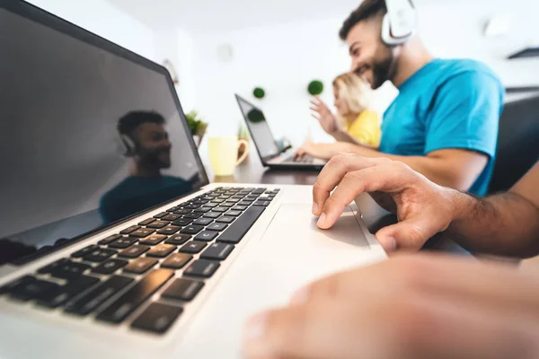 Young Friends Working Together Working Space Millennial People Doing Startup — Stock Photo, Image