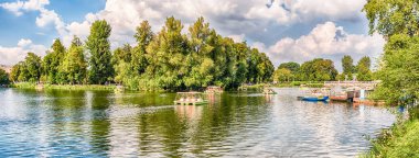 Idillic Gölü içinde Gorki Park Merkezi Moskova, Rusya