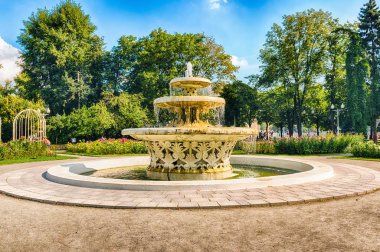 Moskova 'nın ortasındaki Gorky Park' ın içindeki manzara çeşmesi, Rusya