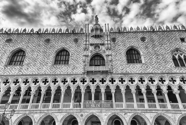 Venecia Italia Abril Fachada Del Palacio Ducal Palacio Ducal Hito — Foto de Stock