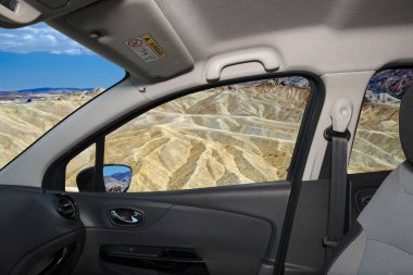 Araba penceresinden Zabriskie Noktası, Death Valley, California, ABD doğal yer manzaralı seyir