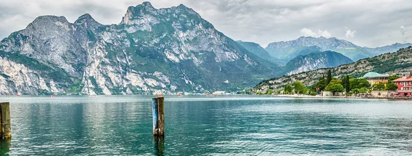 Vistas Panorámicas Panorámicas Del Lago Garda Desde Ciudad Torbole Italia — Foto de Stock