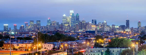 Die Skyline Von Philadelphia Bei Nacht Vom Stadionviertel Aus Gesehen — Stockfoto