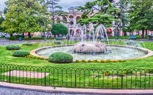 Scenic Fountain Piazza Bra Main Square Central Verona Italy — Stock Photo, Image